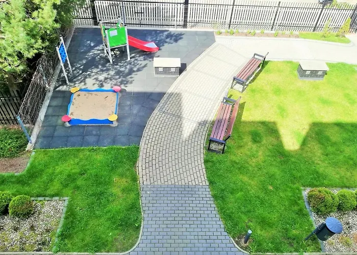 Trampa Centrum Z Garazem 400m Do Plazy 吉日茨科